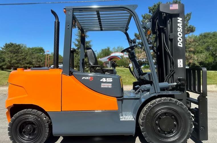 2012 Doosan Forklift D45S-5 featured image