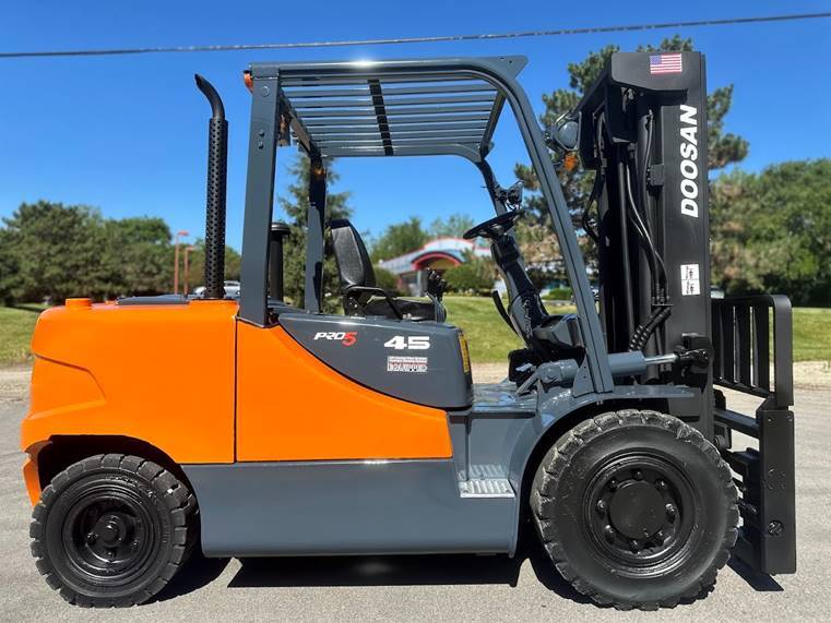 2012 Doosan Forklift D45S-5 featured image