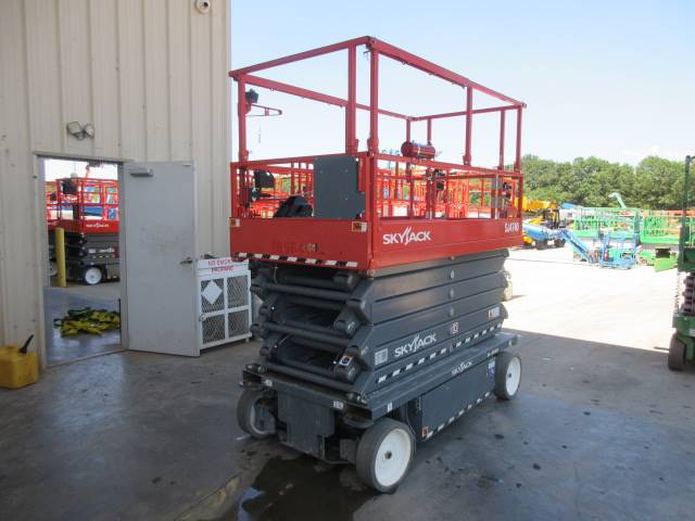 2021 Skyjack Scissor Lift SJ4740 featured image