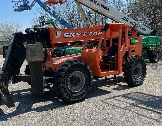 2015 Skytrak Telehandler 10054 featured image