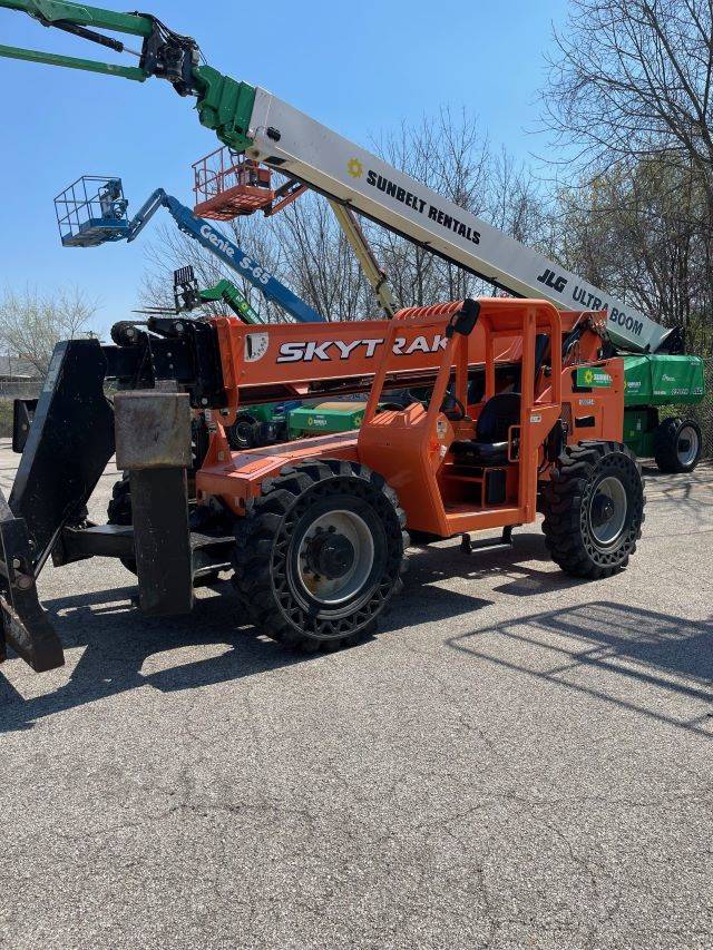 2015 Skytrak Telehandler 10054 featured image