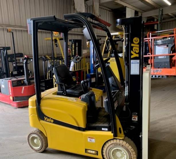 2017 Yale Forklift ERP030VF featured image