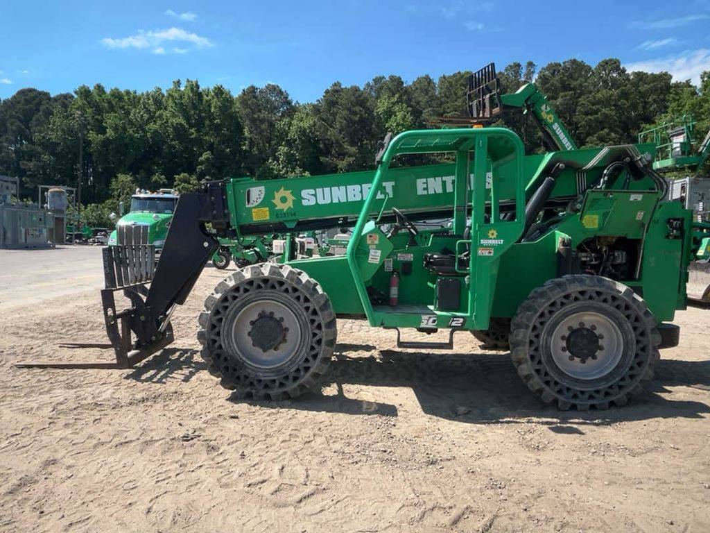 2016 Skytrak Telehandler 6042 featured image