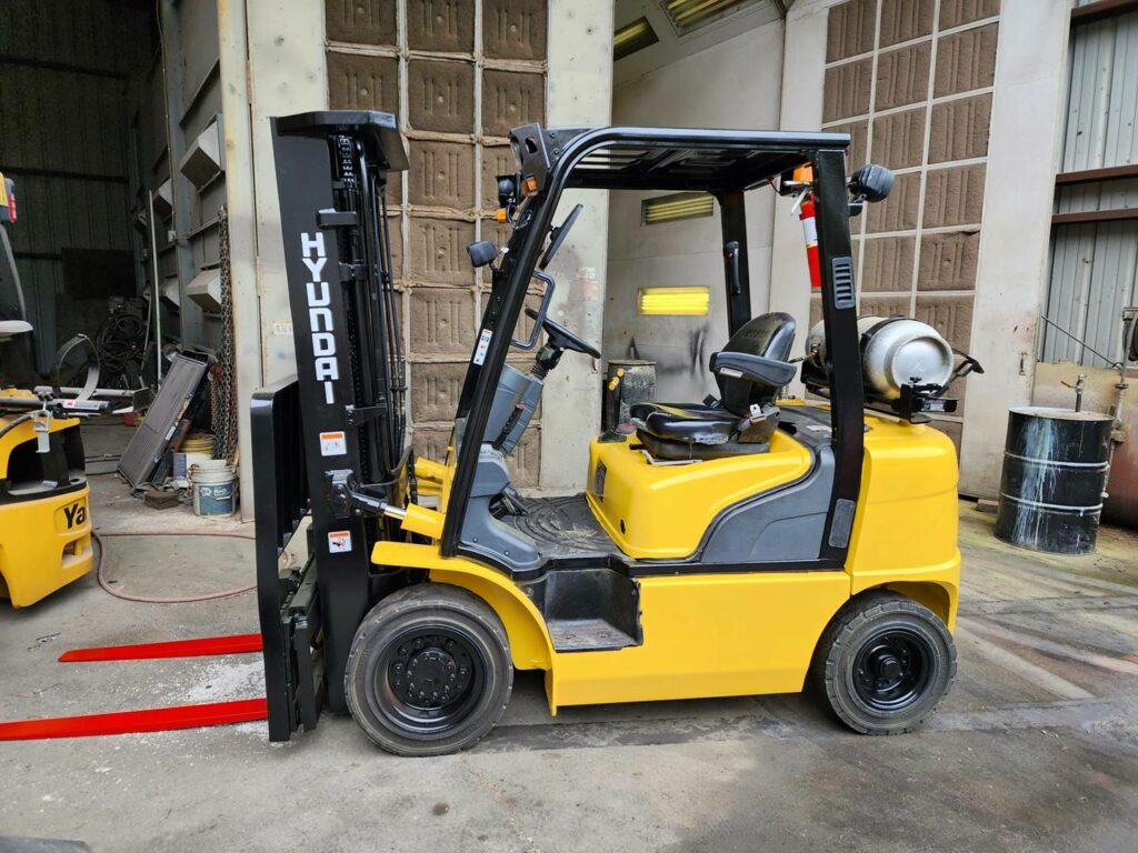 2016 Hyundai Forklift 25L-7A featured image