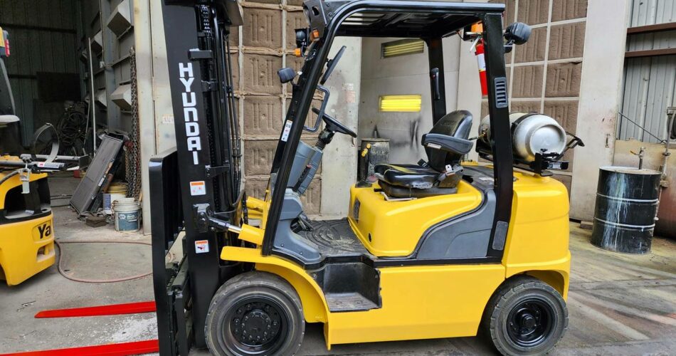 2016 Hyundai Forklift 25L-7A featured image