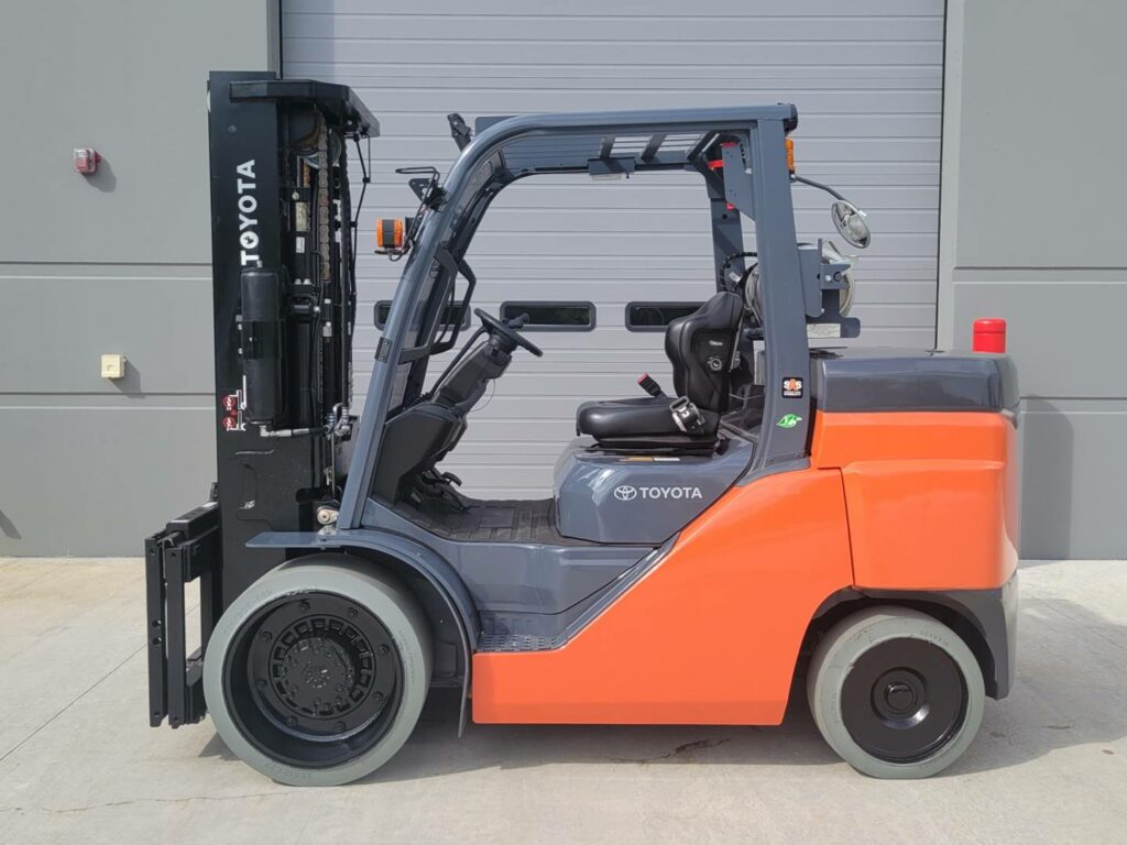 2016 Toyota Forklift 8FGC70U featured image