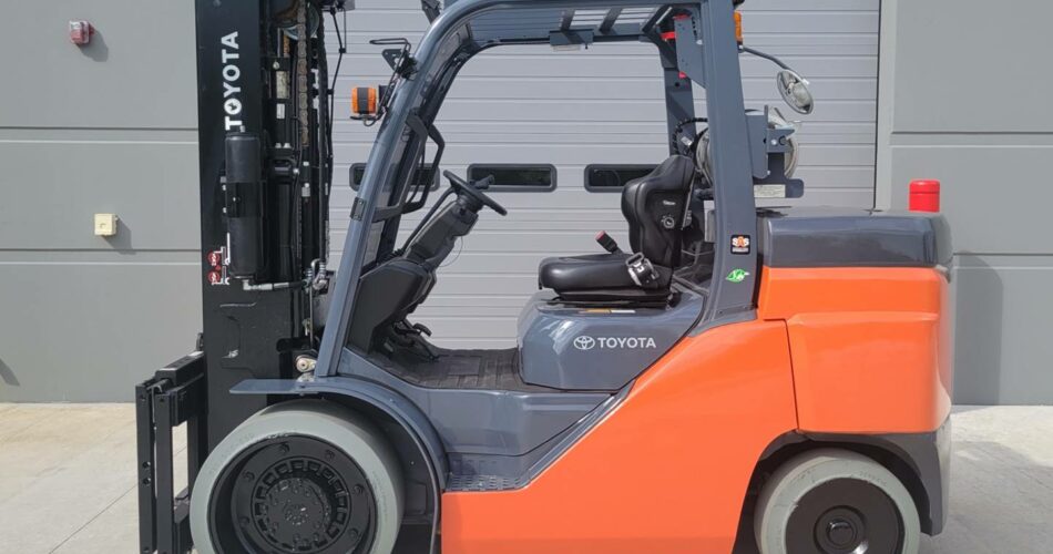 2016 Toyota Forklift 8FGC70U featured image