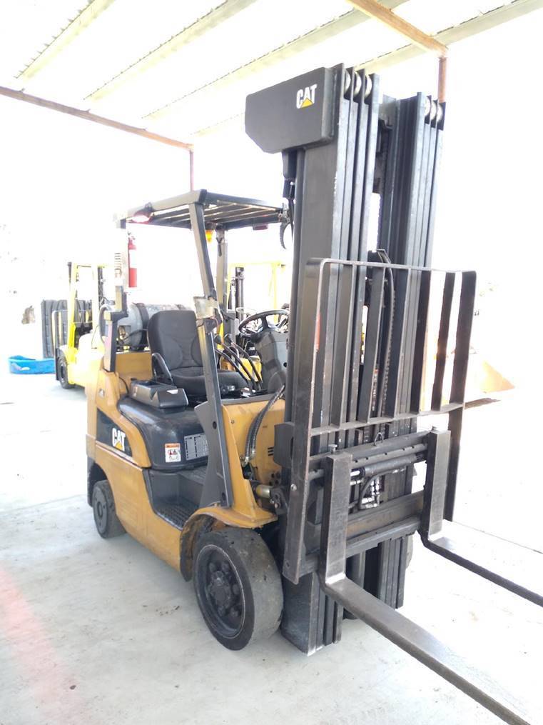 2010 Cat Forklift 2C5000 featured image