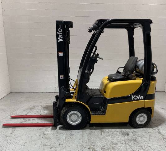 2016 Yale Forklift GLP030VX featured image