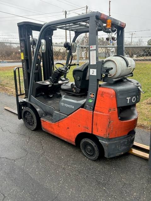 2010 Toyota Forklift 8FGCU25 featured image