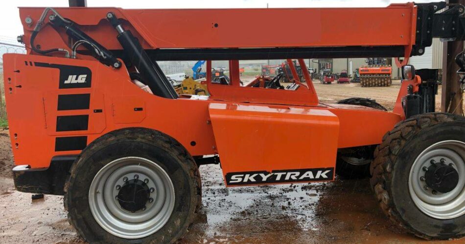 2022 Skytrak Telehandler 10054 featured image