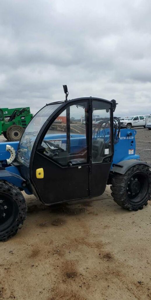 2017 Genie Telehandler GTH-5519 featured image