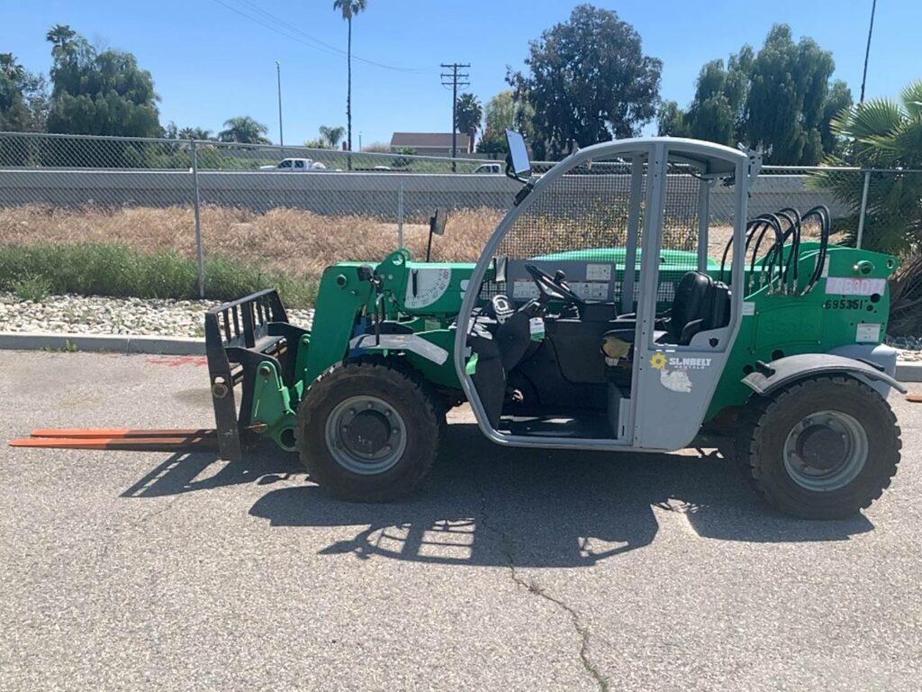 2015 Genie Telehandler GTH-5519 featured image