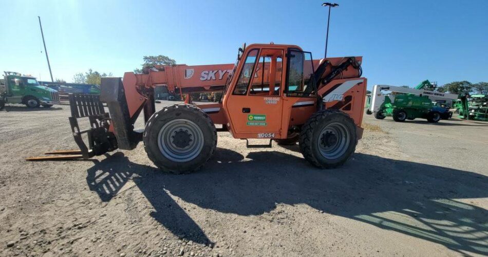 2014 Skytrak Telehandler 10054 featured image