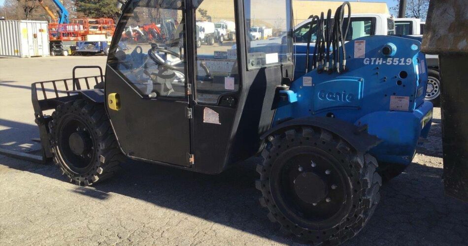 2015 Genie Telehandler GTH-5519 featured image