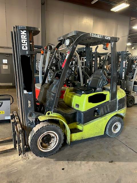 2015 Clark Forklift C25D featured image