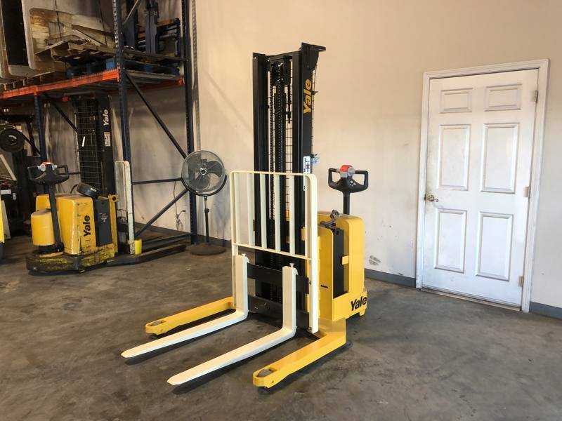 2004 Yale Forklift MSW040SE featured image