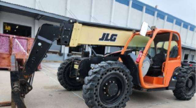 2017 JLG Telehandler 943 featured image