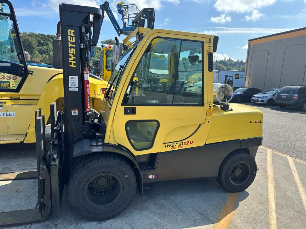 2015 Hyster Forklift H120FT featured image