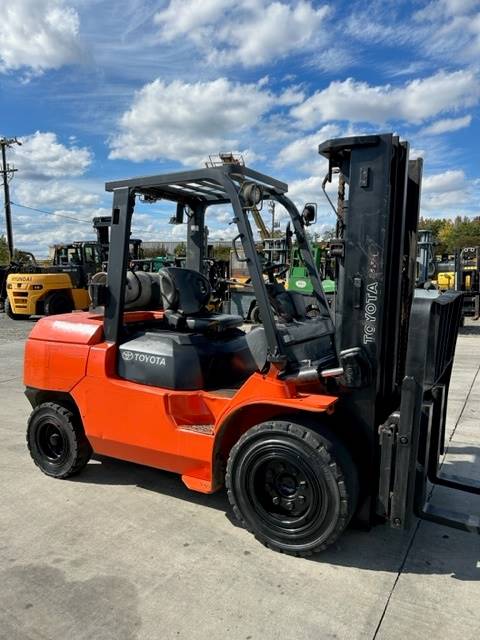 2013 Toyota Forklift 7FGU45 featured image