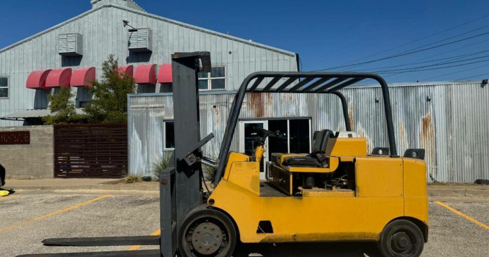 1987 Cat Forklift T300 featured image