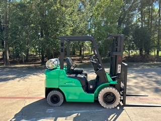 2013 Mitsubishi Forklift FG25N featured image