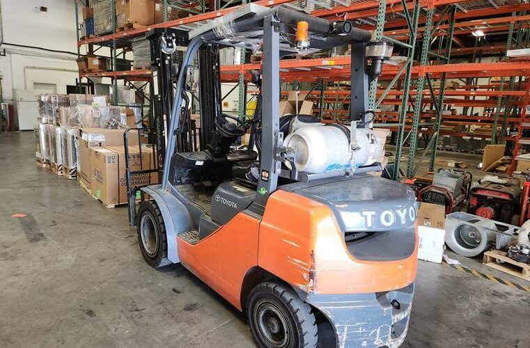 2017 Toyota Forklift 8FGU25 featured image