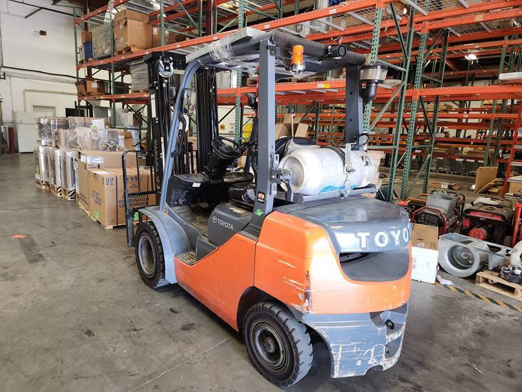 2017 Toyota Forklift 8FGU25 featured image