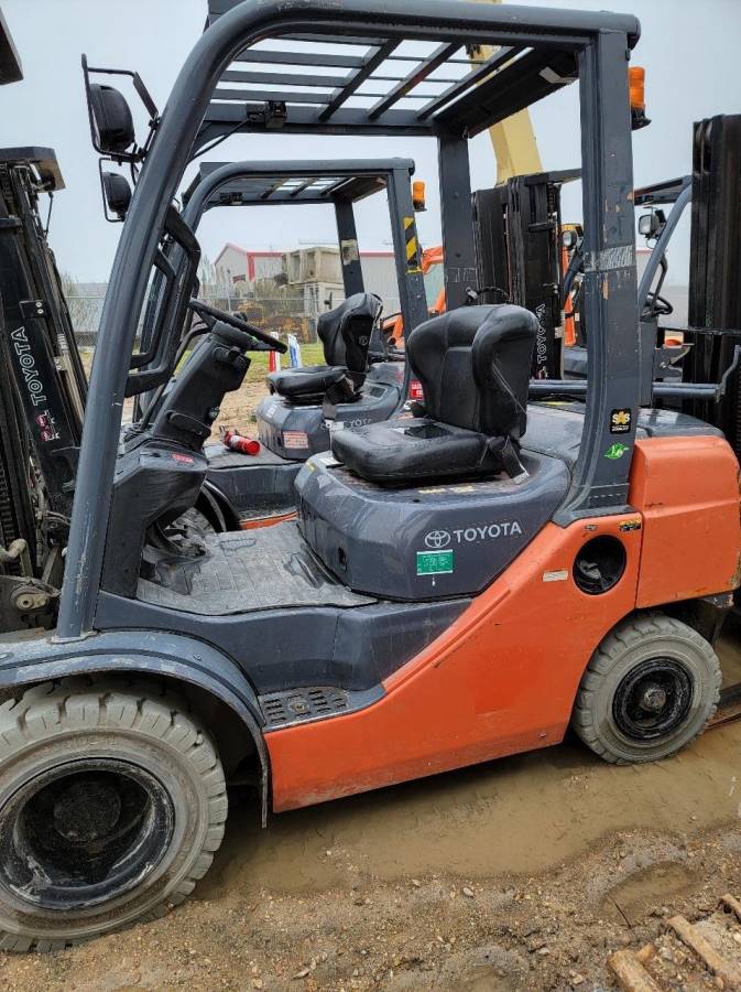 2015 Toyota Forklift 8FGU25 featured image