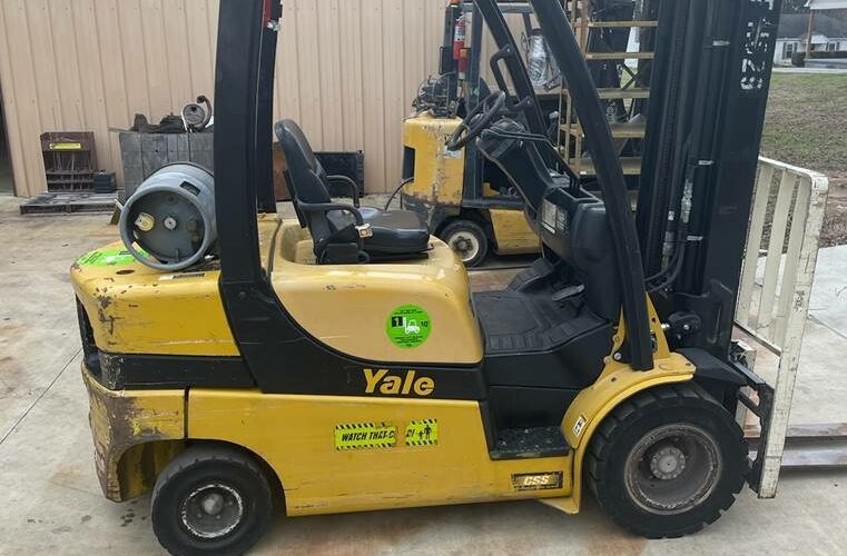 2013 Yale Forklift GLP050VX featured image