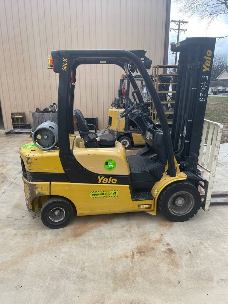 2013 Yale Forklift GLP050VX featured image