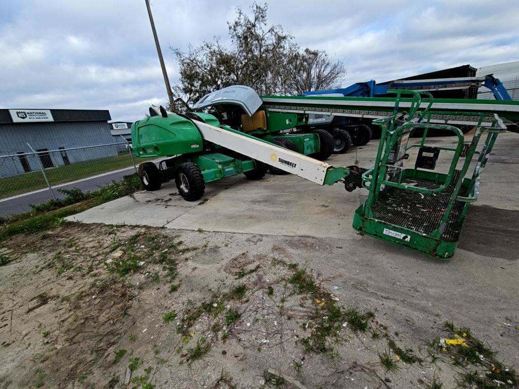 2014 JLG Boom Lift 400S featured image