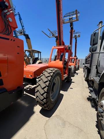 2019 Skytrak Telehandler 8042 featured image