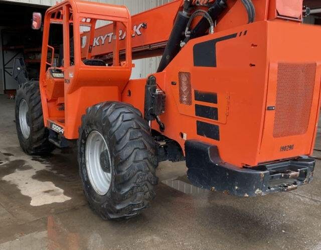 2019 Skytrak Telehandler 10054 featured image