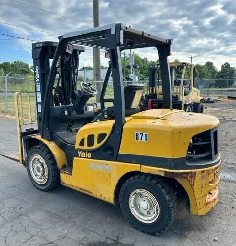 2013 Yale Forklift GDP080VX featured image