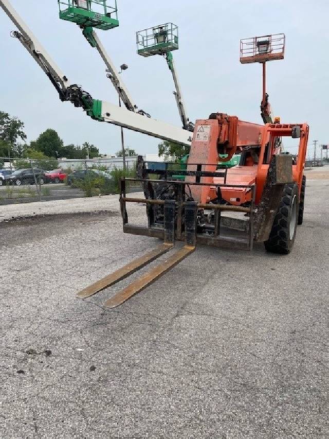 2015 Skytrak Telehandler 10054 featured image