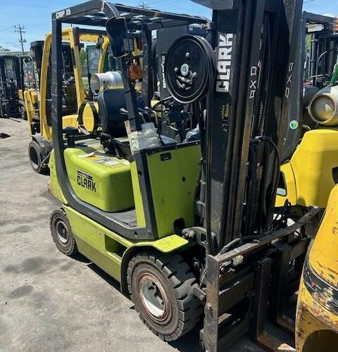 2001 Clark Forklift CMP15 featured image