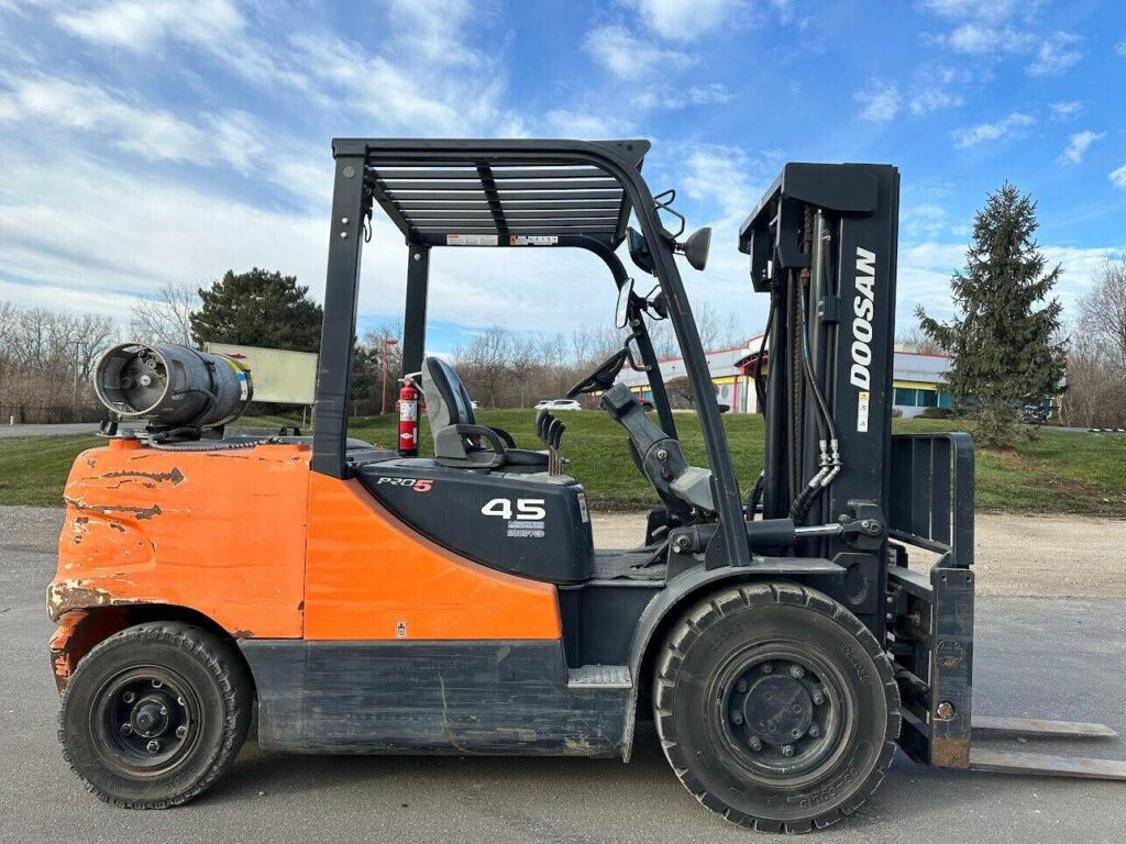 2018 Doosan Forklift GS45 featured image