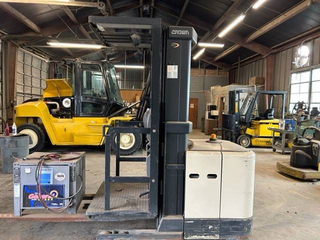 2008 Crown Forklift SP3405-30 featured image