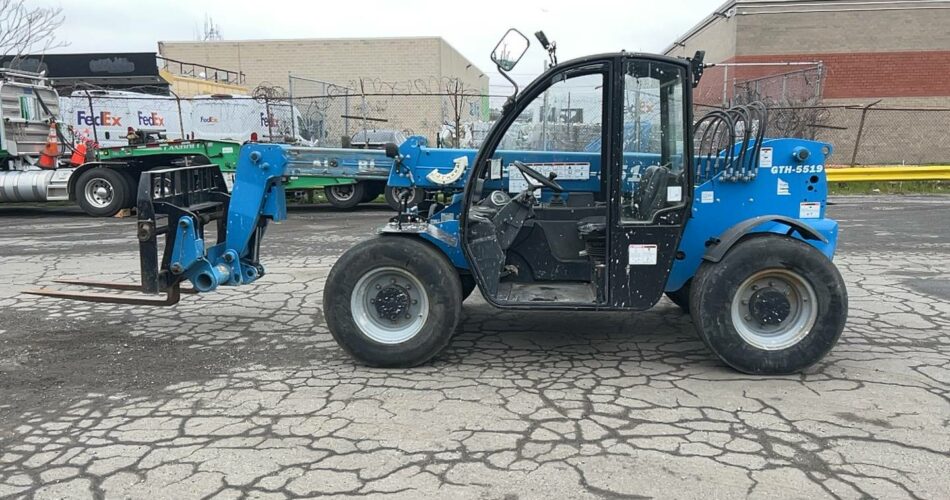 2017 Genie Telehandler GTH-5519 featured image