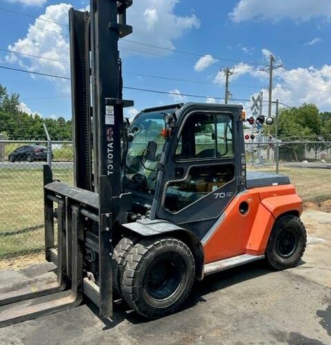 2014 Toyota Forklift 8FD70U featured image