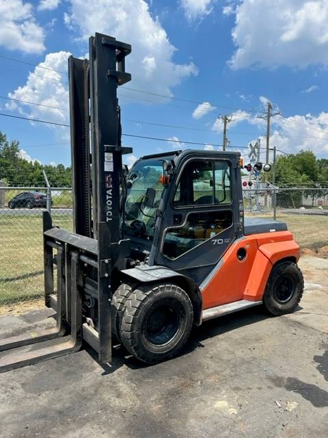 2014 Toyota Forklift 8FD70U featured image