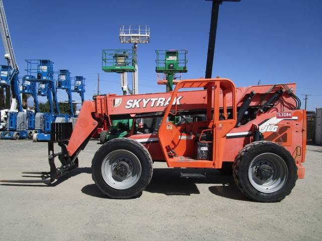 2014 Skytrak Telehandler 6042 featured image