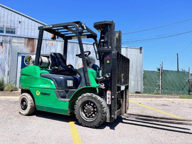 2013 Mitsubishi Forklift FG25N featured image