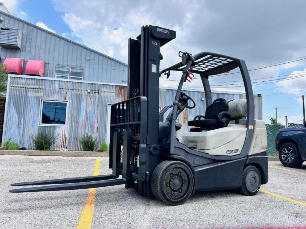 2016 Crown Forklift C5-1000-60 featured image