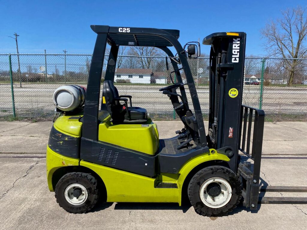 2017 Clark Forklift C25 featured image