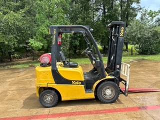 2010 Yale Forklift GLP050VX featured image