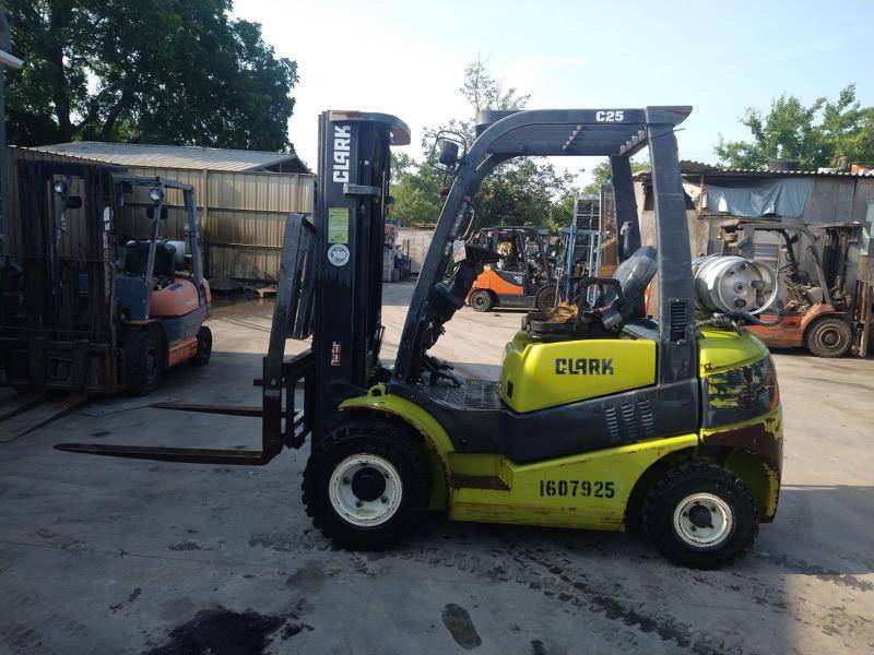 2015 Clark Forklift C25L featured image