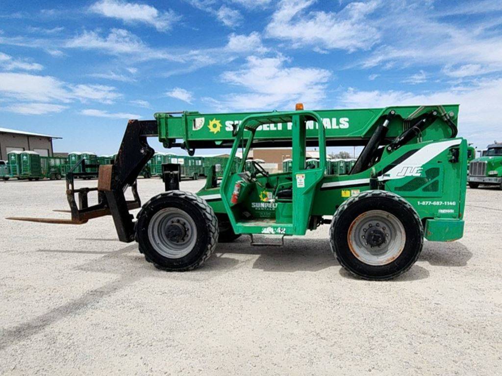 2015 Skytrak Telehandler 10042 featured image