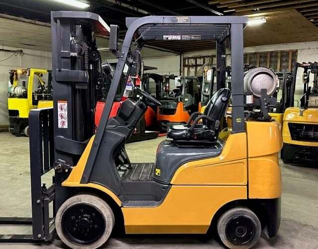 2017 Mitsubishi Forklift FGC25N featured image